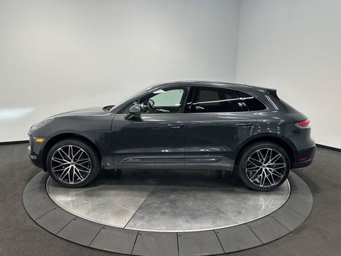 Certified 2026 Porsche Macan AWD/4WD image 2