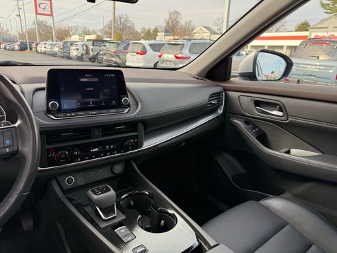 Used 2023 Nissan Rogue SV w/ SV Premium B Package image 49