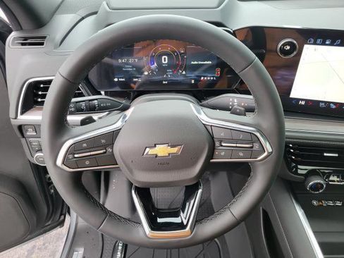 New 2026 Chevrolet Suburban Premier image 26