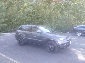 Used 2017 Jeep Grand Cherokee Altitude image 1