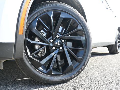 Used 2023 Mitsubishi Outlander SE image 33