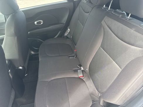 Used 2016 Kia Soul FWD image 17