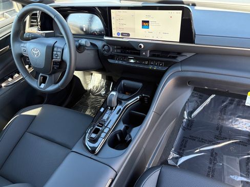 New 2026 Toyota Crown Signia image 11