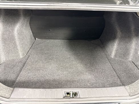 Used 2020 Nissan Versa S FWD image 38