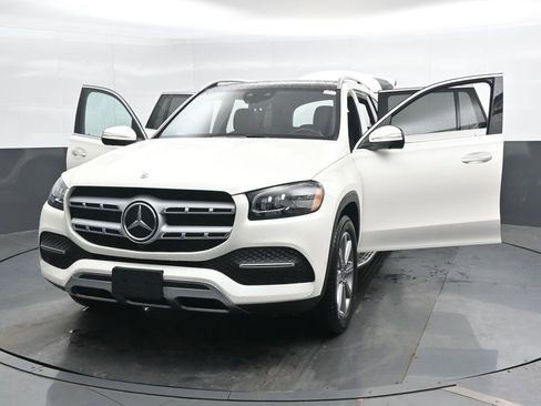 Used 2022 Mercedes-Benz GLS 450 4MATIC image 48