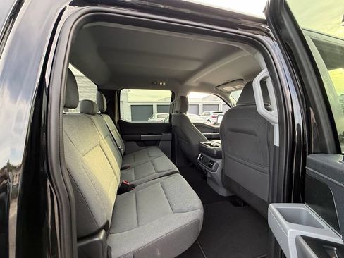 Used 2025 Ford F150 Lightning XLT AWD/4WD image 17