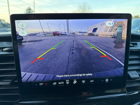 Used 2023 Ford Transit 350 XLT image 6