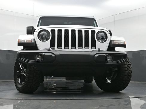 Used 2022 Jeep Wrangler Unlimited Sahara AWD/4WD image 27