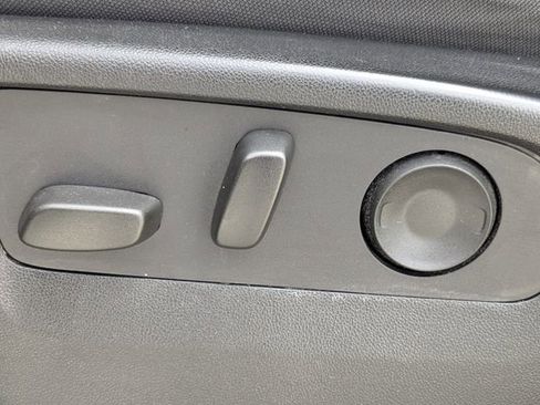 Used 2024 Chevrolet Silverado 2500 Custom w/ Custom Value Package image 19