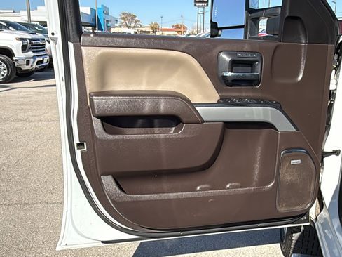 Used 2018 Chevrolet Silverado 2500 LTZ w/ Duramax Plus Package image 8