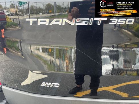 Used 2025 Ford Transit 350 XLT image 10