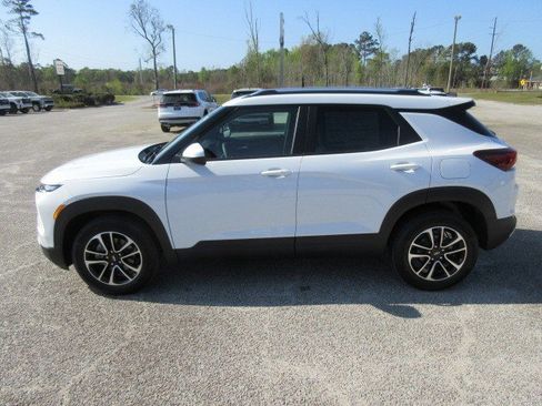 New 2026 Chevrolet TrailBlazer LT FWD image 8