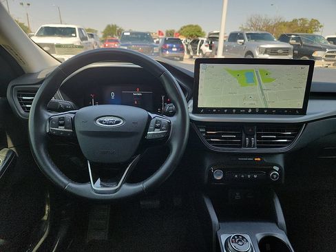 Used 2023 Ford Escape Active w/ Tech Pack #1 AWD/4WD image 6