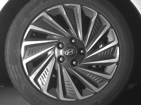 Used 2024 Hyundai Sonata SEL FWD image 13