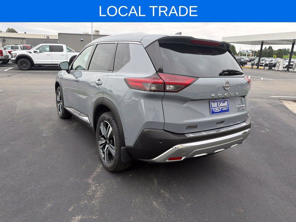 Used 2022 Nissan Rogue Platinum w/ Head-Up Display Package AWD/4WD image 6