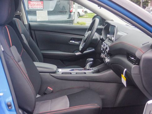 Certified 2025 Nissan Sentra SR image 17