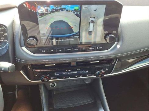 Certified 2023 Nissan Rogue SL w/ SL Premium Package FWD image 16