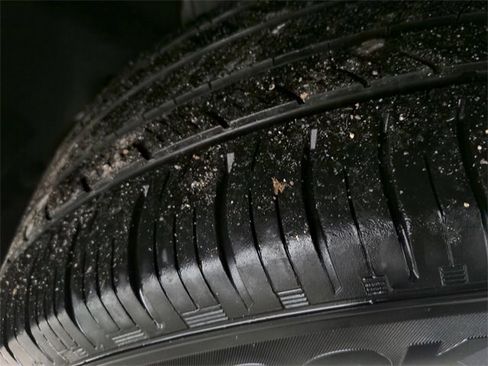 Certified 2022 Ford Explorer XLT w/ Equipment Group 202A image 24