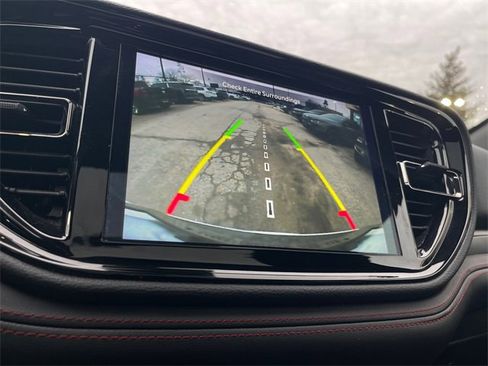 Used 2023 Dodge Durango GT image 16