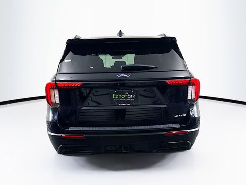 Used 2025 Ford Explorer ST-Line w/ ST-Line Street Pack AWD/4WD image 7