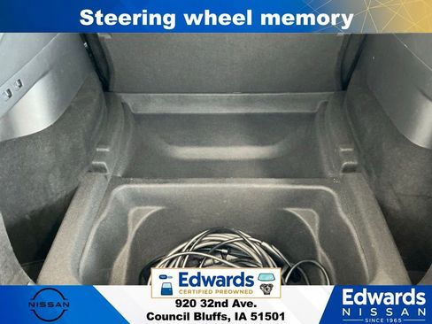 Used 2021 Tesla Model Y Long Range AWD/4WD image 14