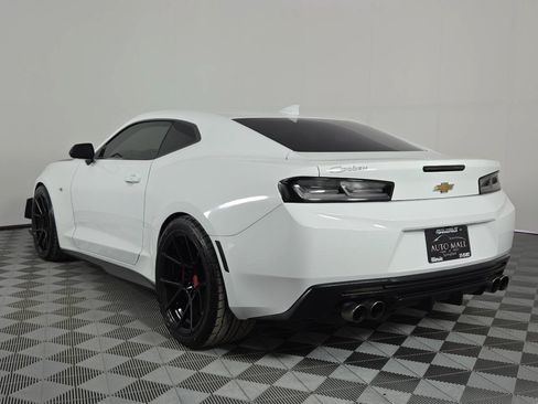 Used 2018 Chevrolet Camaro SS RWD image 5