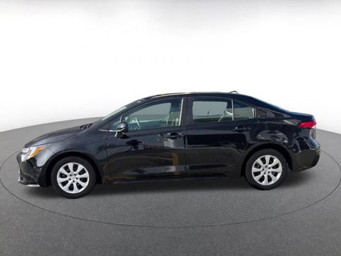 Used 2025 Toyota Corolla LE image 9