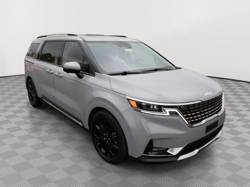 Used 2023 Kia Carnival SX Prestige FWD image 3
