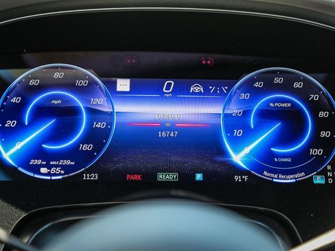 Used 2022 Mercedes-Benz EQS 580 4MATIC Sedan image 6
