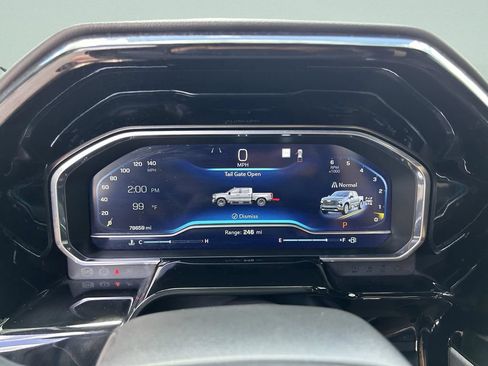 Used 2022 Chevrolet Silverado 1500 High Country w/ High Country Premium Package AWD/4WD image 36