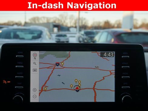 Used 2024 Toyota Sienna Platinum image 12