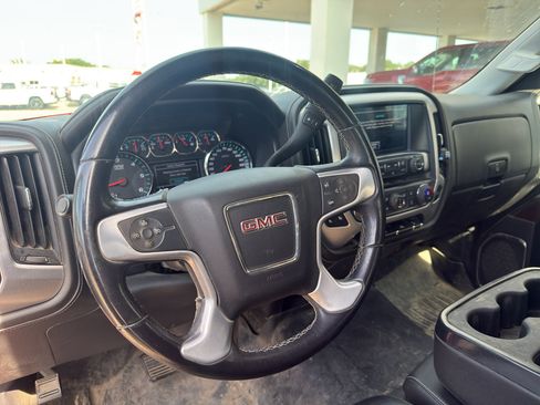 Used 2017 GMC Sierra 1500 SLT w/ Suspension Package, Off-Road AWD/4WD image 9