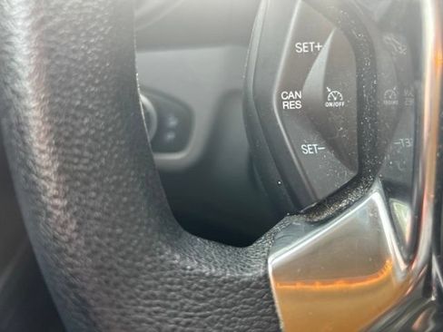 Used 2020 Ford Transit Connect XLT FWD image 16