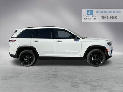 Used 2022 Jeep Grand Cherokee Altitude