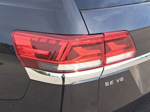 Used 2021 Volkswagen Atlas SE image 33