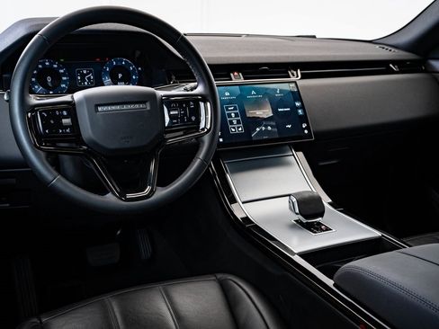 Used 2024 Land Rover Range Rover Evoque S image 4