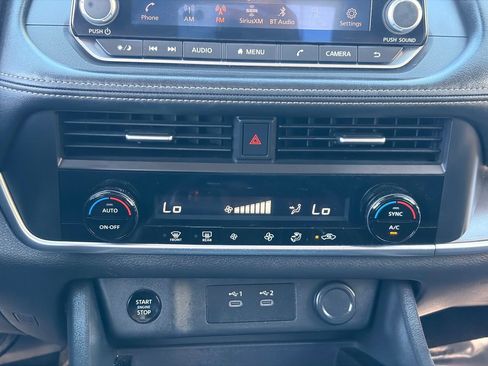 Certified 2025 Nissan Rogue SV FWD image 21