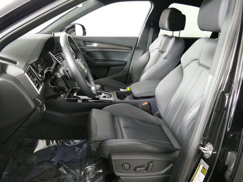 Certified 2025 Audi Q5 2.0T Premium AWD/4WD image 21
