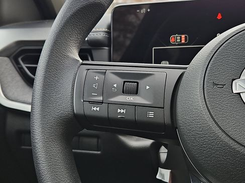 New 2026 Nissan Kicks SV image 18