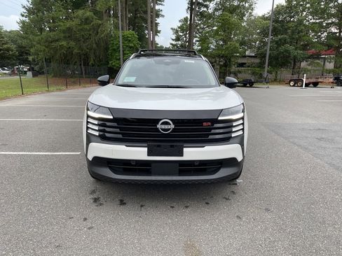 New 2025 Nissan Kicks SR w/ Illumination Package image 3