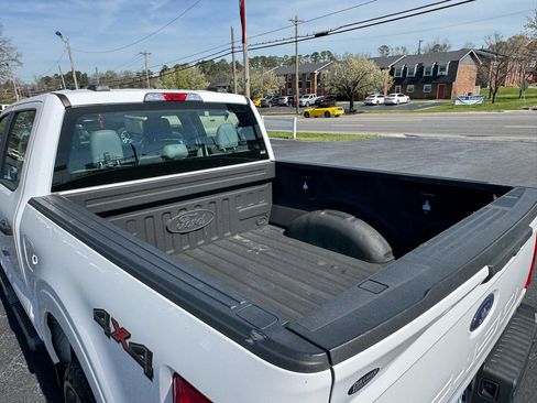 Used 2021 Ford F150 XL w/ Trailer Tow Package image 9