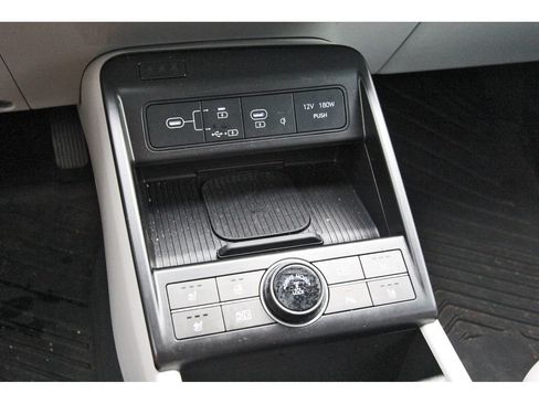 Used 2025 Hyundai Kona Limited AWD/4WD image 30