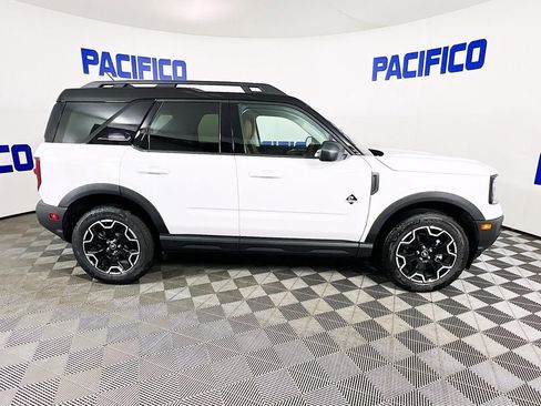 Used 2025 Ford Bronco Sport Outer Banks AWD/4WD image 11