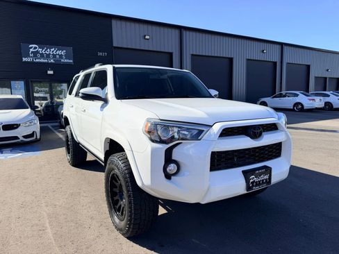 Used 2018 Toyota 4Runner SR5 Premium AWD/4WD image 3