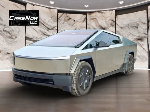 Used 2025 Tesla Cybertruck AWD Crew Cab image 3