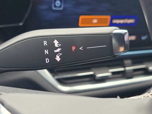 Used 2025 Chevrolet Equinox EV LT w/ Convenience Package FWD image 27
