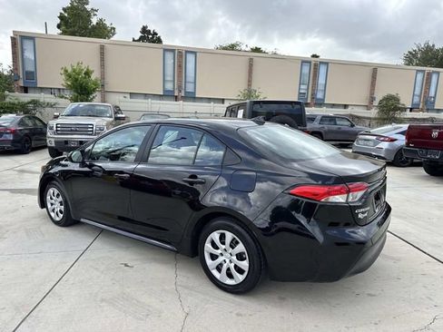 Used 2024 Toyota Corolla LE image 5