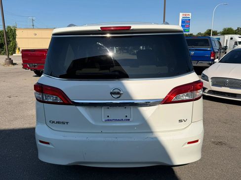 Used 2011 Nissan Quest SV FWD image 4