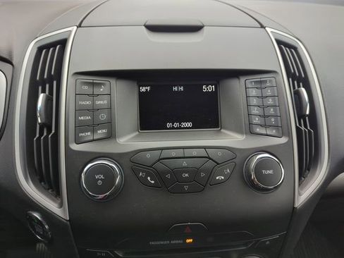 Used 2017 Ford Edge SEL image 21