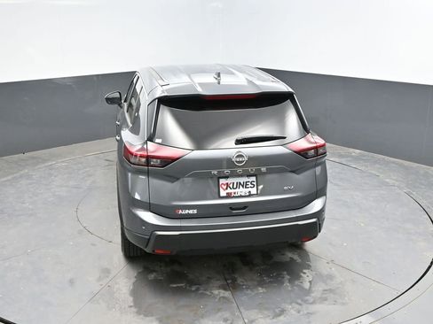 Used 2024 Nissan Rogue SV FWD image 27